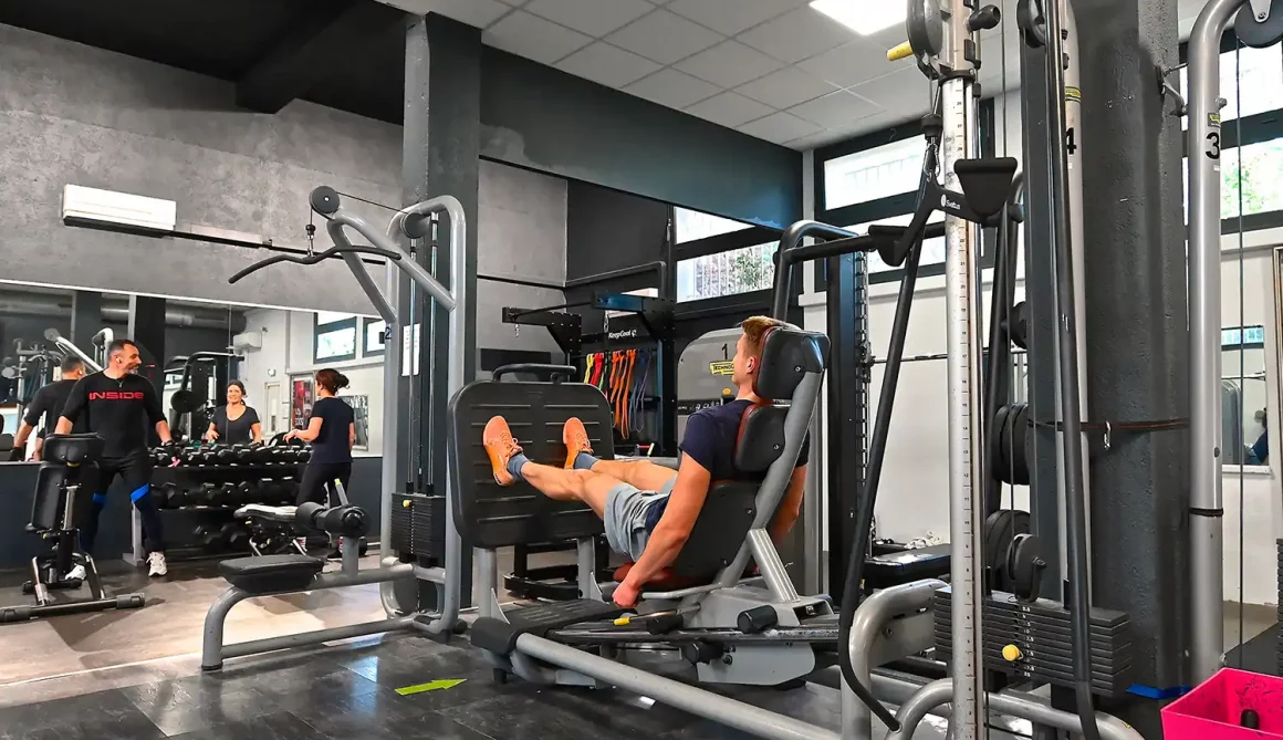 salle-de-sport-saint-raphael-1 salle-de-sport-saint-raphael-1